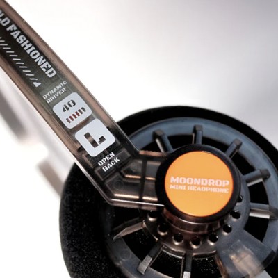 Vì sao earbud truyền thống đang quay trở lại trong thế giới tai nghe hiện đại?